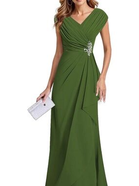 Elegant Olive Green V-Neck Evening Gown